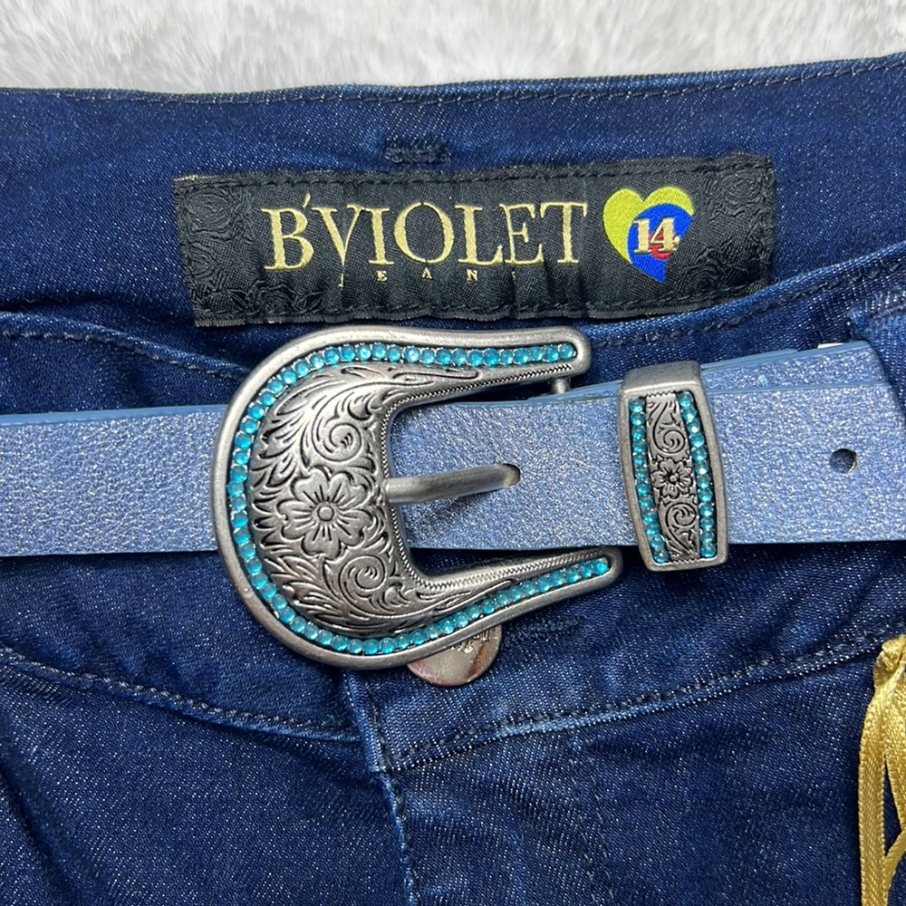 B’violet Jeans - Picture 4 of 7